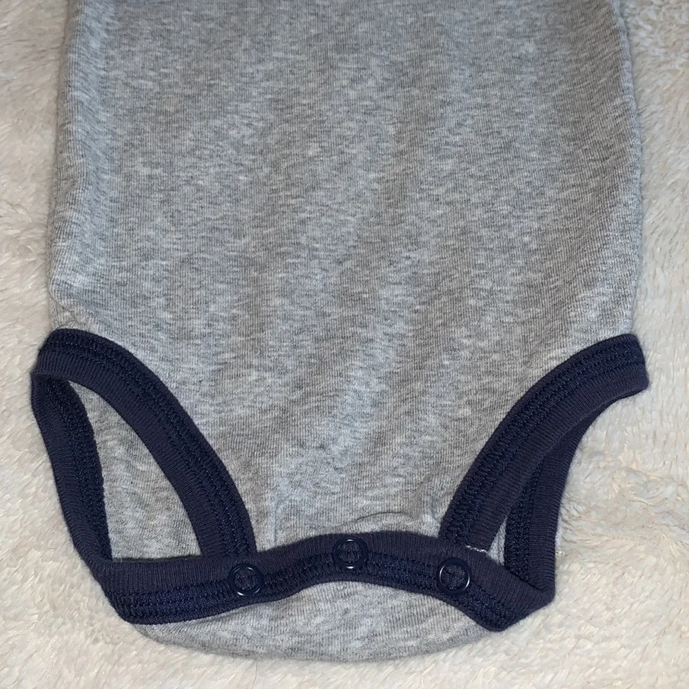 Carter’s Holiday Hunk Gray Onesie One-piece 6m EUC